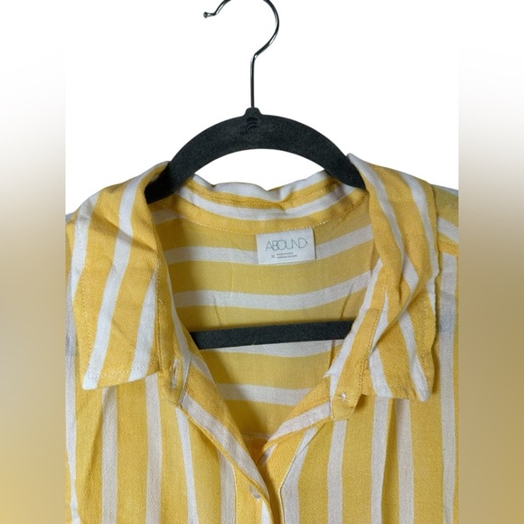 Abound Yellow & White Striped Button-Up Shirt Blouse XL Oversized Relaxed Fit - Picture 2 of 7